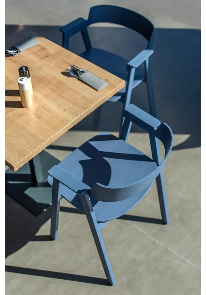 Scaun de dining albastru cu cotiere din lemn de stejar Flip – Gazzda