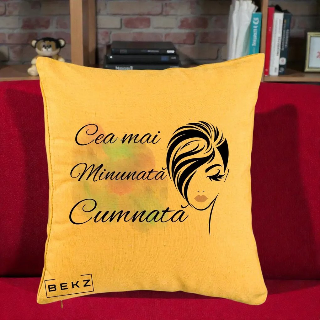 Cadou pentru Cumnata - Perna Personalizata Cea mai Minunata Cumnata cu Silueta Dama si Pete Multicolor, 40x40 cm, Galben, Husa Detasabila, Perna Inclusa, BEKZ®