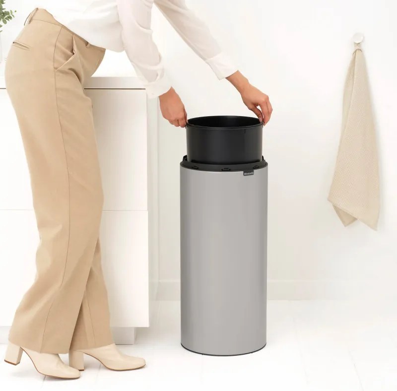 Cos de gunoi Brabantia Touch Bin New 1010459, 30 l, Inchidere silentioasa si lina, Gri deschis