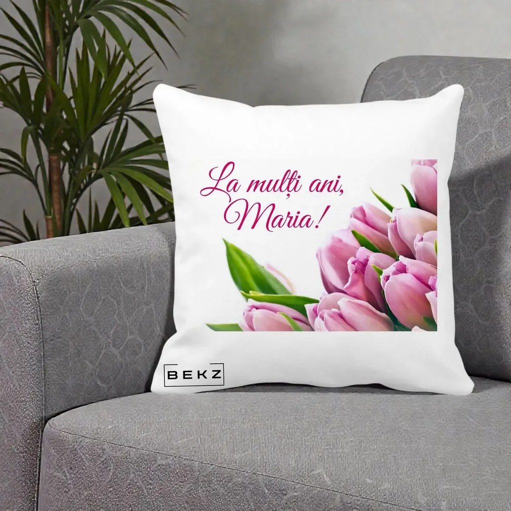 Cadou de Onomastica - Perna Personalizata La Multi Ani Maria Lalele, 40x40 cm, Alba Mata, Husa Detasabila, Perna Inclusa, BEKZ®