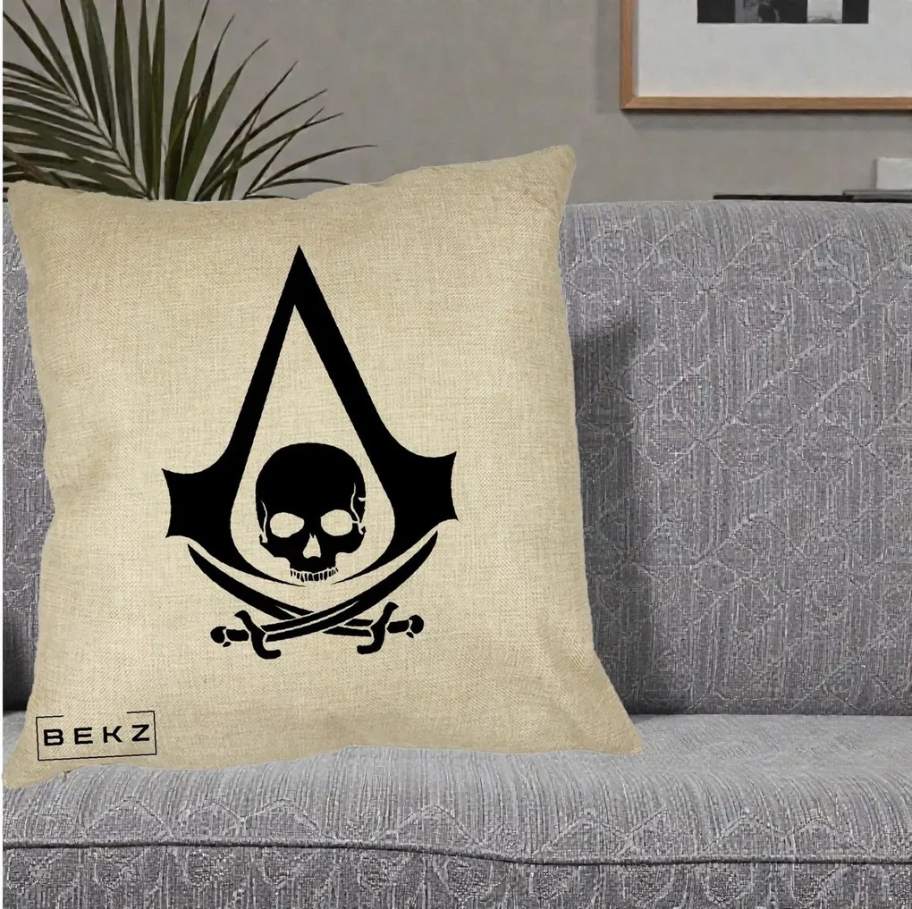 Perna Personalizata Assassin's Creed Black Flag Skull, 40x40 cm, Crem, Husa Detasabila, Perna Inclusa, BEKZ®