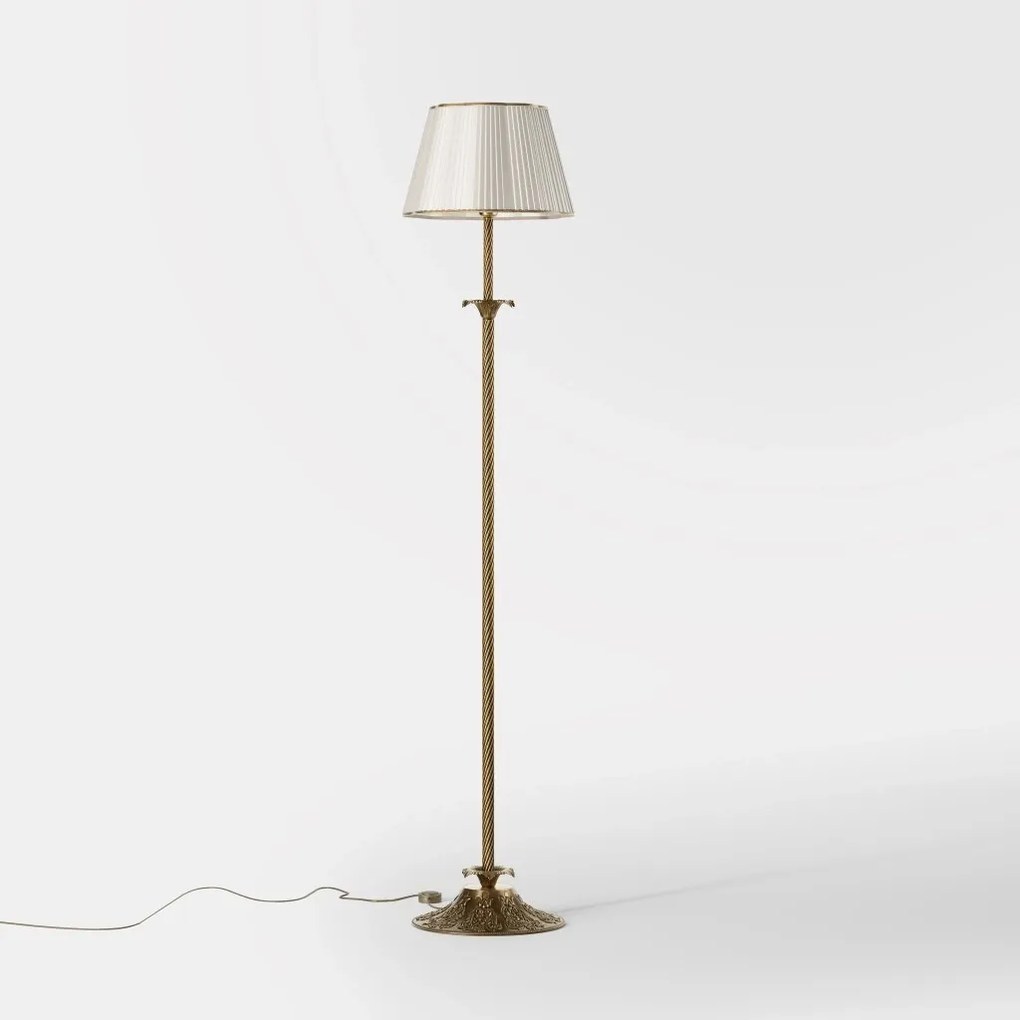 Lampadar din alama masiva stilul fastuos Ludovic al XV-lea