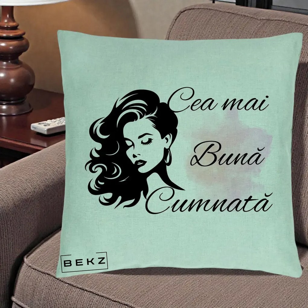 Cadou pentru Cumnata - Perna Personalizata Cea mai Buna Cumnata cu Silueta Dama si Pete Roz, 40x40 cm, Verde Menta, Husa Detasabila, Perna Inclusa, BEKZ®