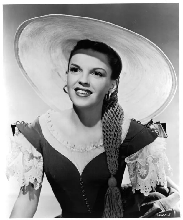 Fotografie Judy Garland In 'The Pirate', Archive Photos