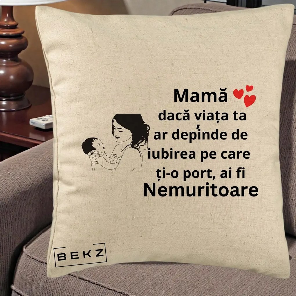 Cadou pentru Mama - Perna Personalizata Mama Nemuritoare Imbratisare Copil, 40x40 cm, Bej, Husa Detasabila, Perna Inclusa, BEKZ®