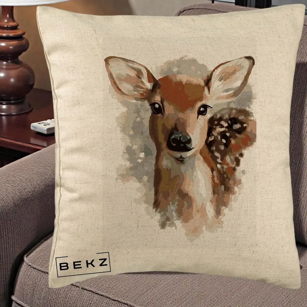 Perna Decorativa Caprioara Pui Acuarela, 40x40 cm, Bej, Husa Detasabila, Perna Inclusa, BEKZ®