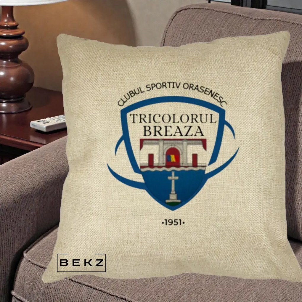 Perna Personalizata CSO Tricolorul Breaza 1951, 40x40 cm, Crem, Husa Detasabila, Perna Inclusa, BEKZ®