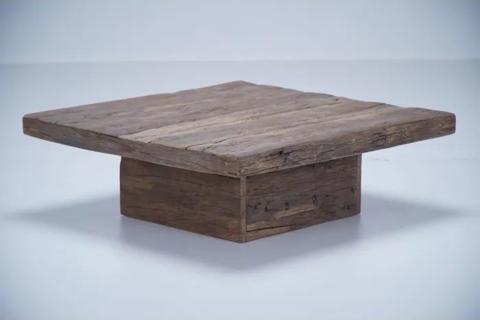 Măsuță de cafea pătrată din lemn de stejar, natur, cu bază centrală masivă, aspect rustic, finisaj mat, 30 x 90 x 90 cm, „Country”