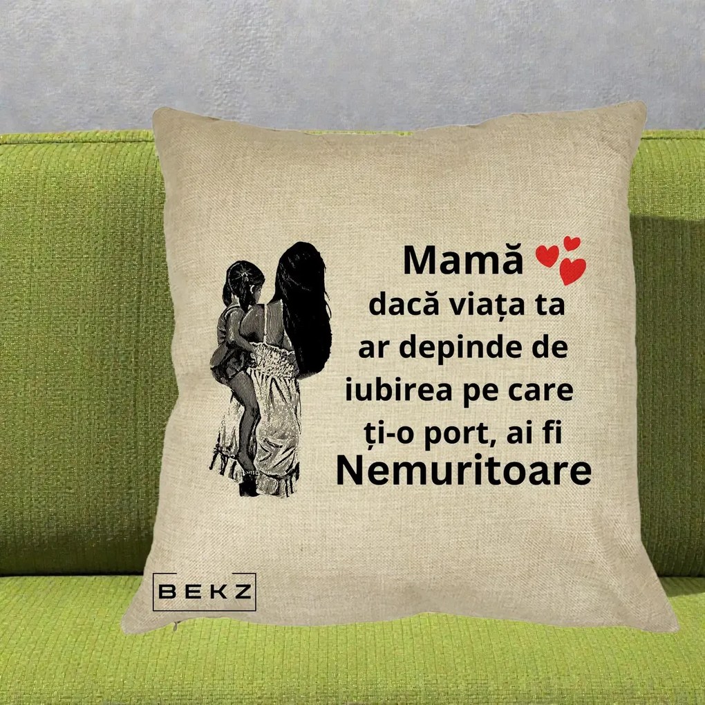 Cadou pentru Mama - Perna Personalizata Mama Nemuritoare Imbratisare, 40x40 cm, Crem, Husa Detasabila, Perna Inclusa, BEKZ®