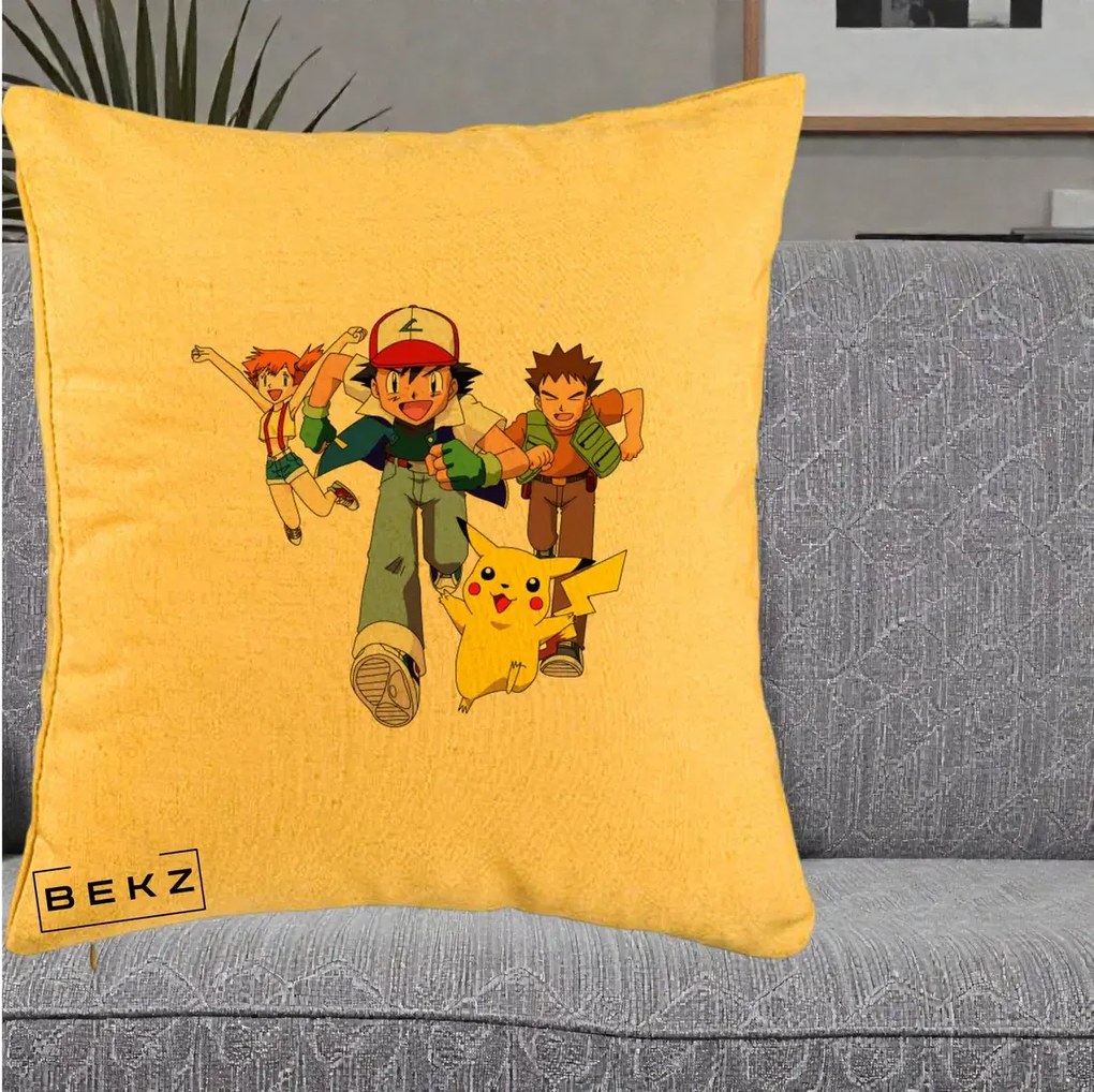 Perna Personalizata Pokemon Ash Misty Brock si Pikachu, 40x40 cm, Galben, Husa Detasabila, Perna Inclusa, BEKZ®