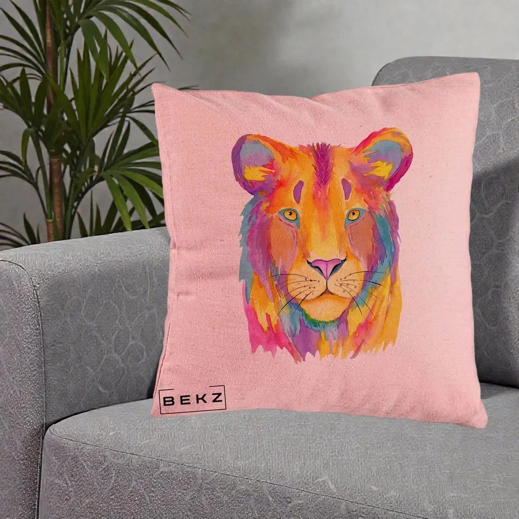 Perna Decorativa Leu Acuarela Curcubeu, 40x40 cm, Roz, Husa Detasabila, Perna Inclusa, BEKZ®