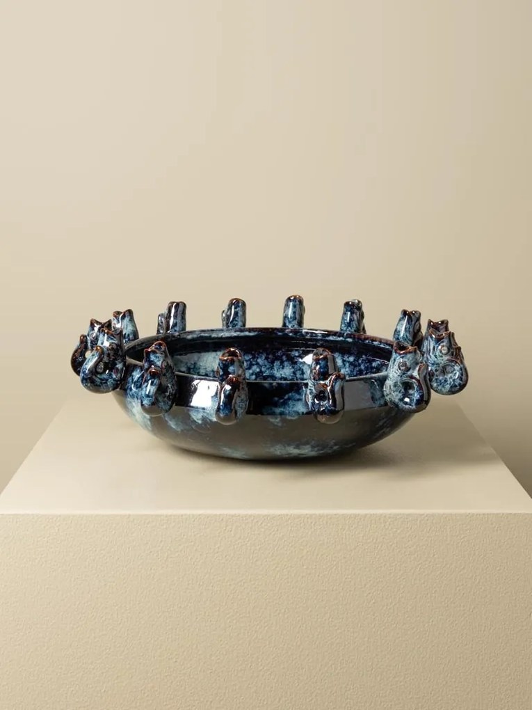 Bol decorativ din ceramică cu pești sculptați în relief, albastru, 10,5 × 42 cm, „Ecume"