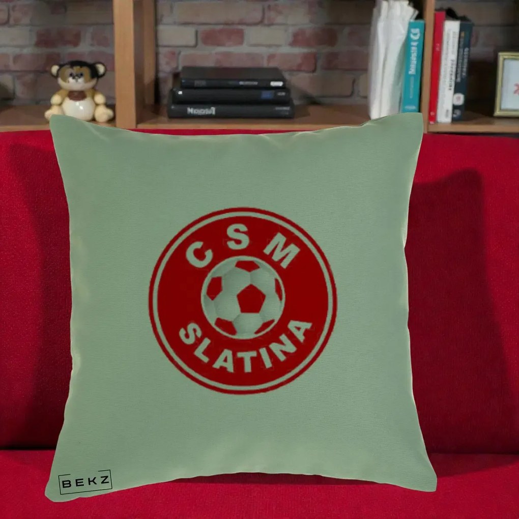 Perna Personalizata CSM Slatina Fotbal, 40x40 cm, Verde, Husa Detasabila, Perna Inclusa, BEKZ®