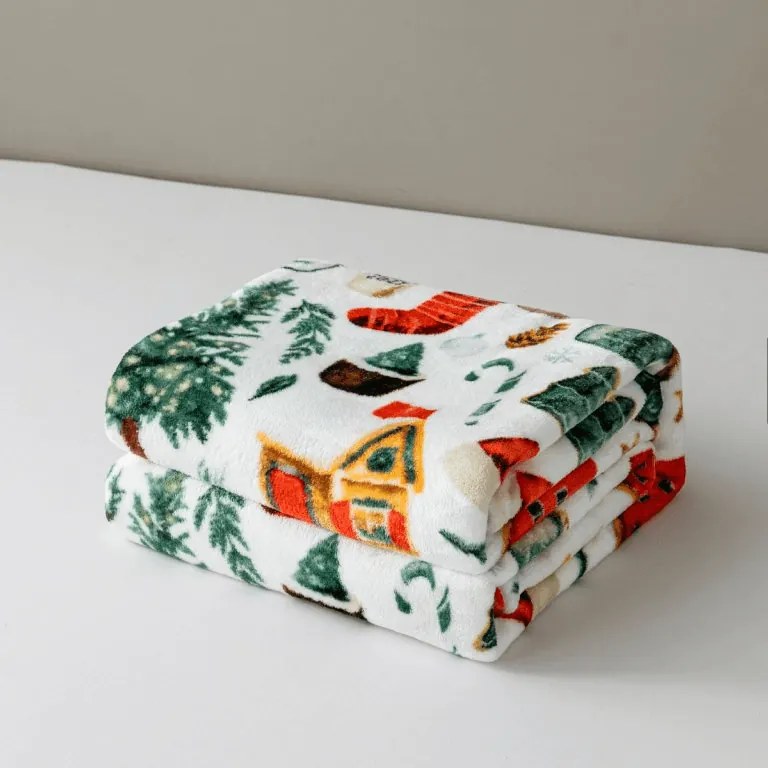 Patura microplus FESTIVE MAGIC, alba Dimensiune: 150 x 200 cm