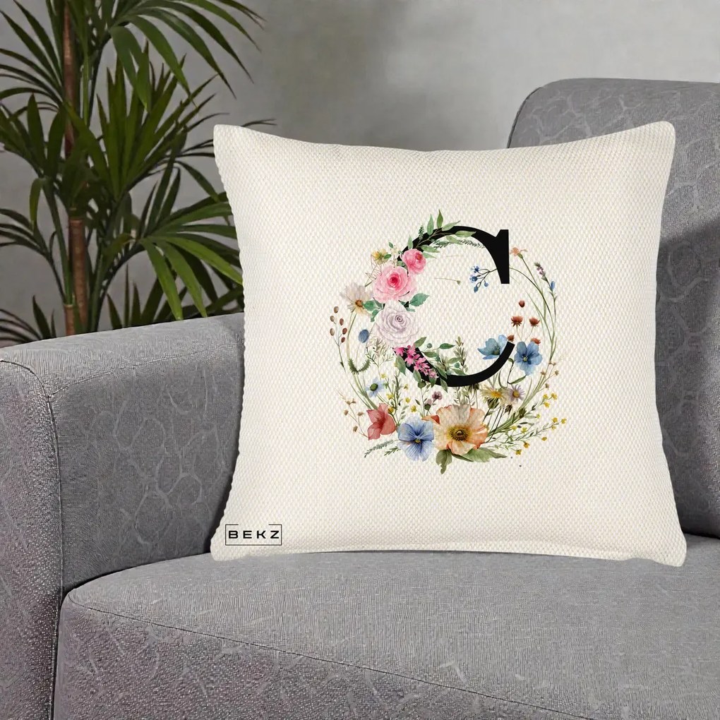 Cadou Personalizat - Perna Personalizata Monogram Litera C cu Flori Acuarela, 40x40 cm, Crem Reliefat, Husa Detasabila, Perna Inclusa, BEKZ®