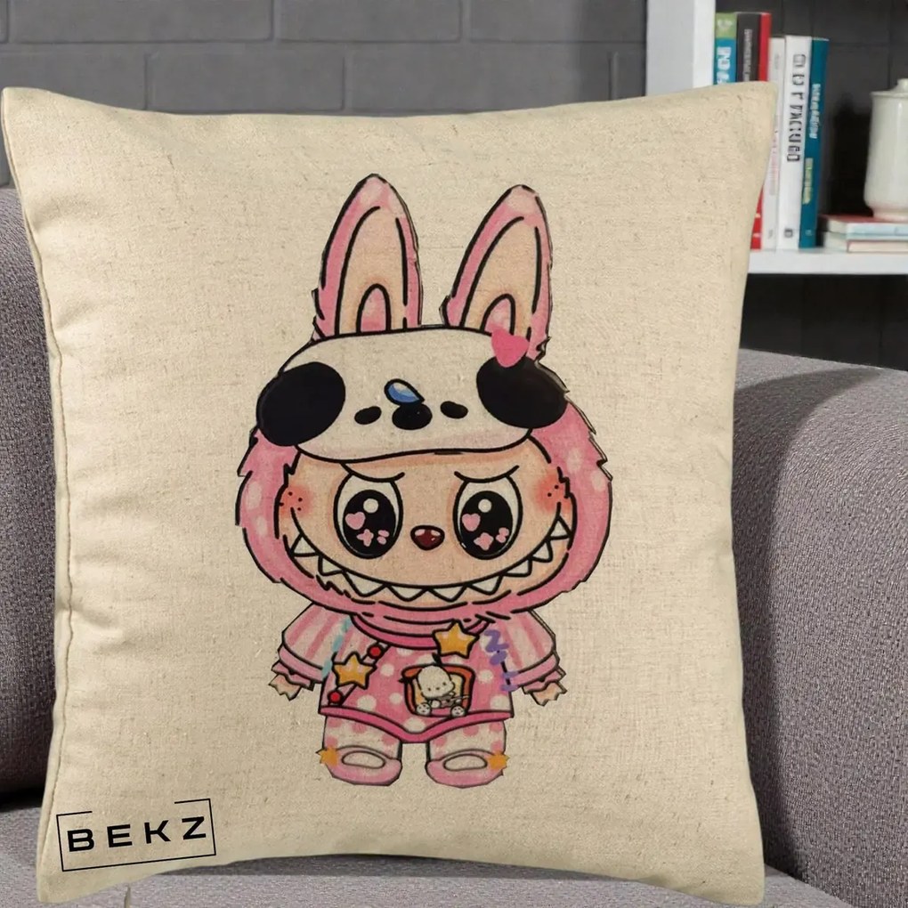 Perna Personalizata Labubu Panda-Bunny Roz, 40x40 cm, Bej, Husa Detasabila, Perna Inclusa, BEKZ®