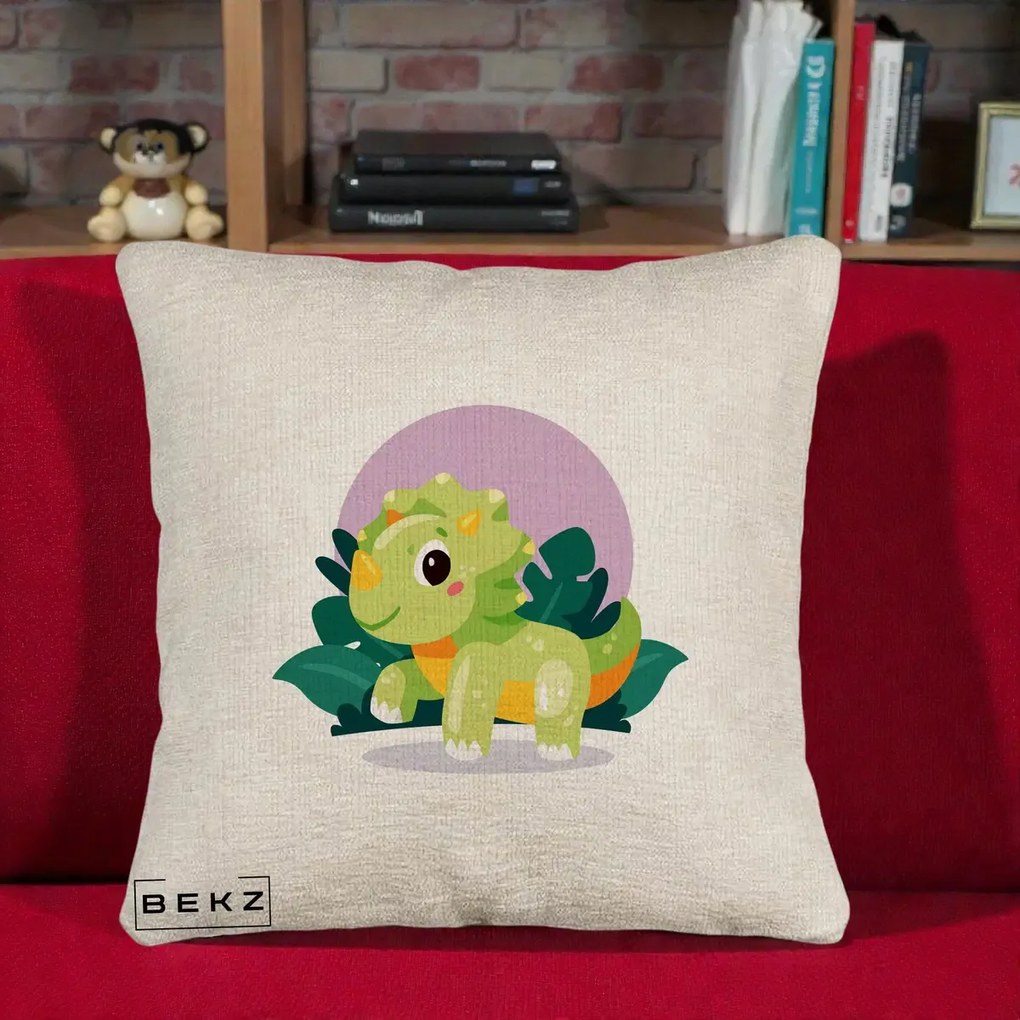 Perna Decorativa Triceratops Kawaii Verde, 40x40 cm, Bej Canapea, Husa Detasabila, Perna Inclusa, BEKZ®