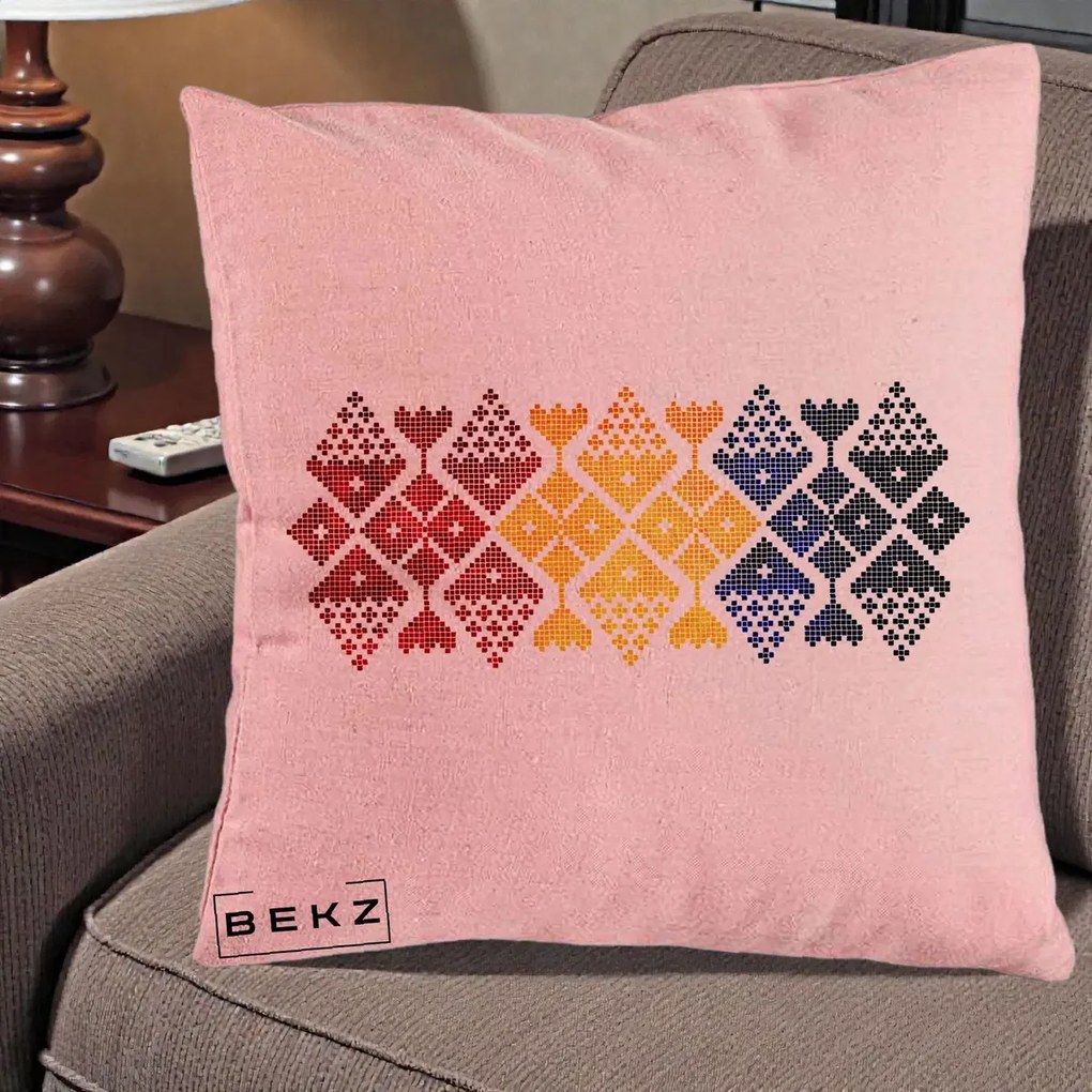 Perna Personalizata Motiv Tricolor Romanesc Broderie, 40x40 cm, Roz, Husa Detasabila, Perna Inclusa, BEKZ®