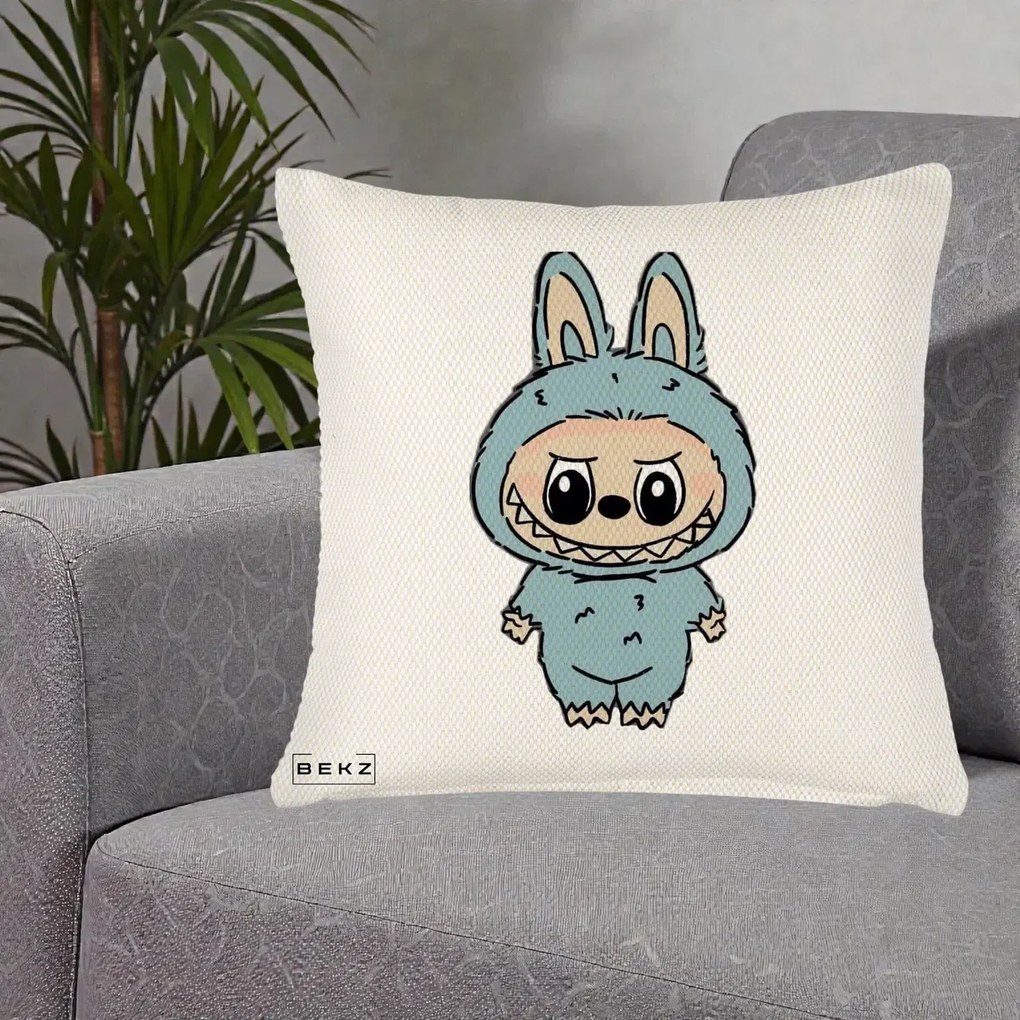 Perna Personalizata Labubu Albastru-Gri Solo, 40x40 cm, Crem Reliefat, Husa Detasabila, Perna Inclusa, BEKZ®