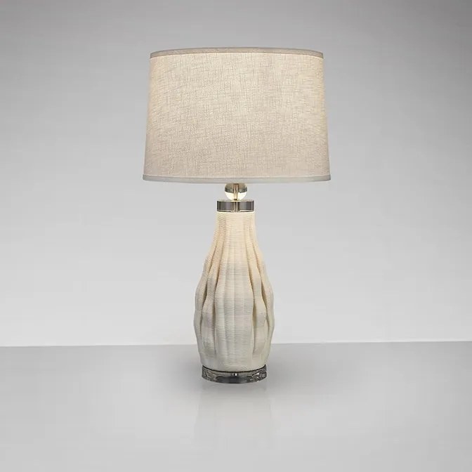 Lampa de masa din ceramica imprimata 3D Tessa