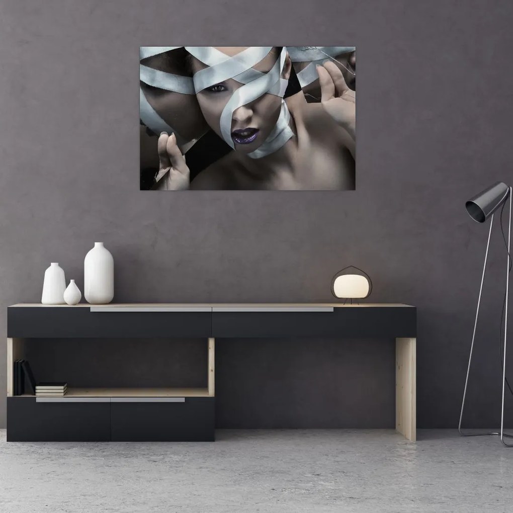 Tablou cu femeie și panglică (90x60 cm)