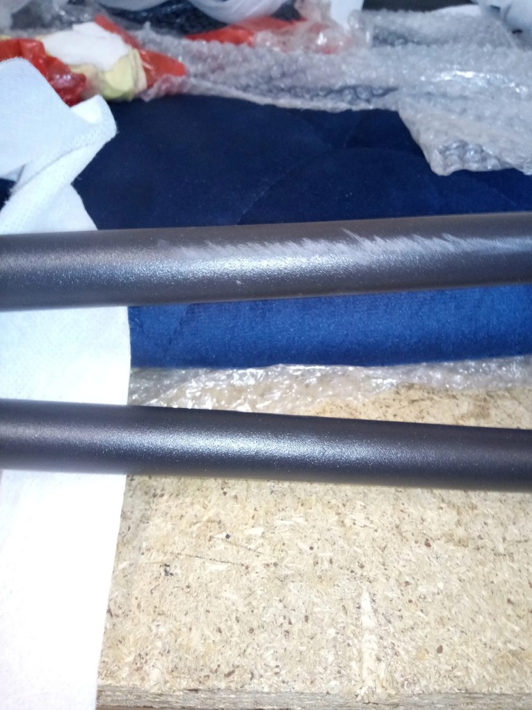 Reducere scaun de bar albastru inchis NADO VELVET cu picioare negre calitate II