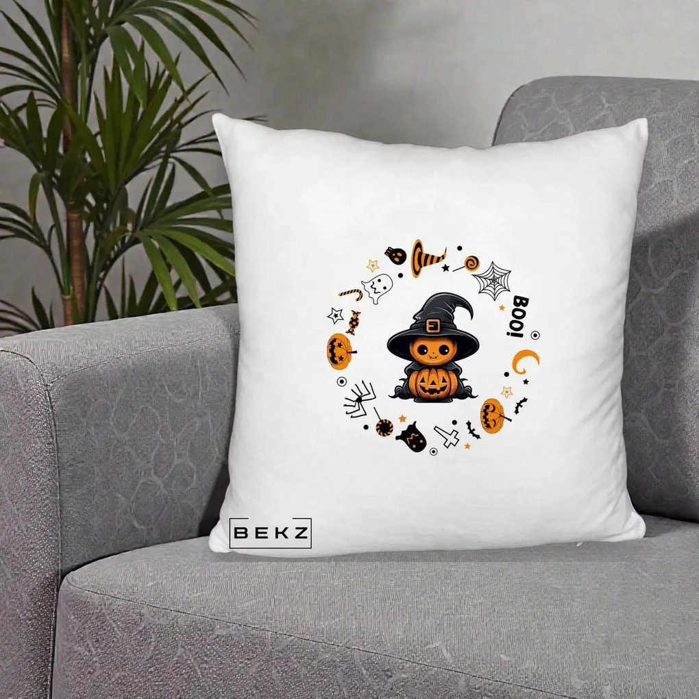 Perna Decorativa Halloween Dovleac Vrajitor Boo cu Simboluri, 40x40 cm, Alb Pufos, Husa Detasabila, Perna Inclusa, BEKZ®