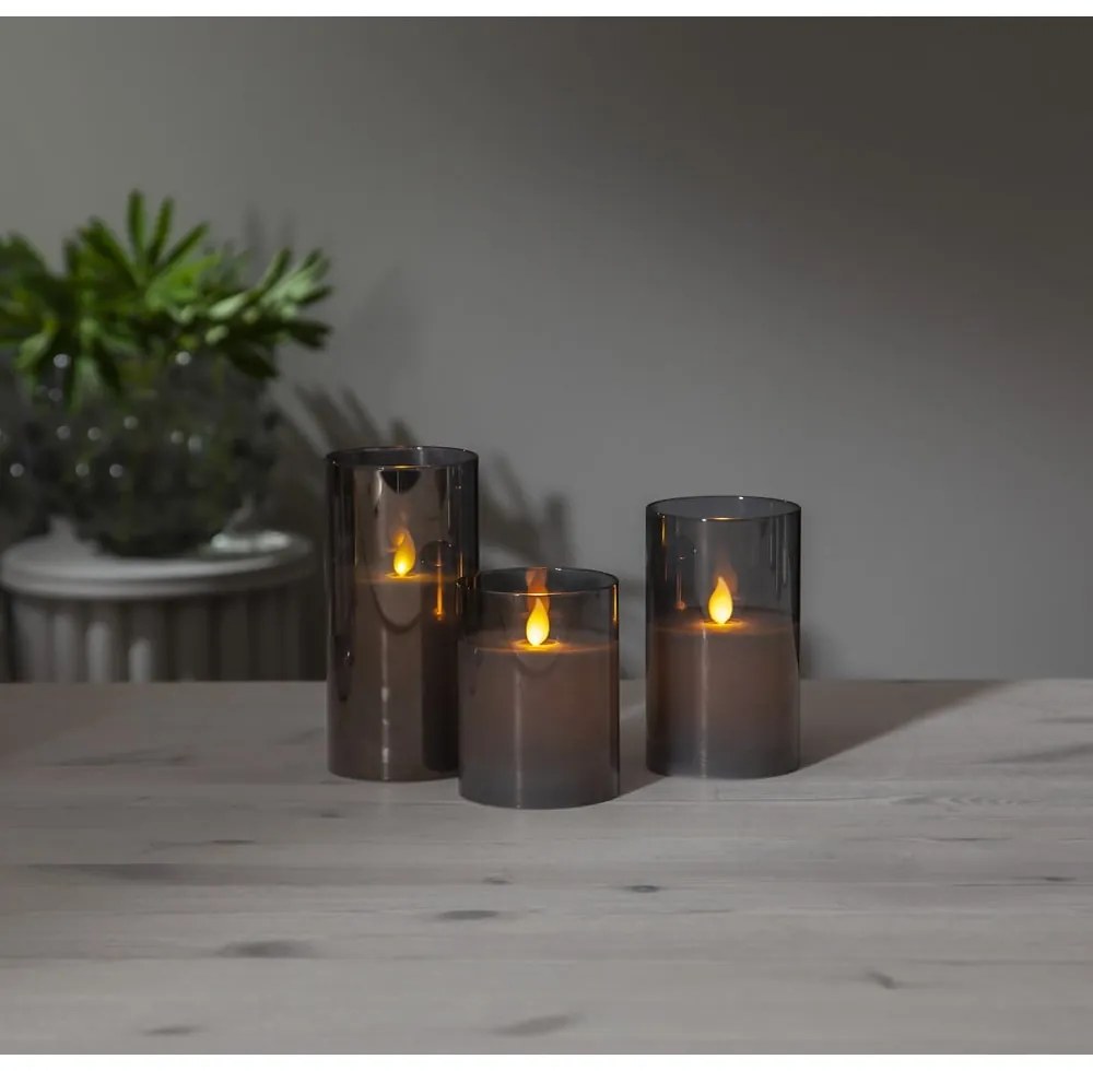 Lumânare de ceară cu LED-uri gri în sticlă Star Trading M-Twinkle, înălțime 15 cm