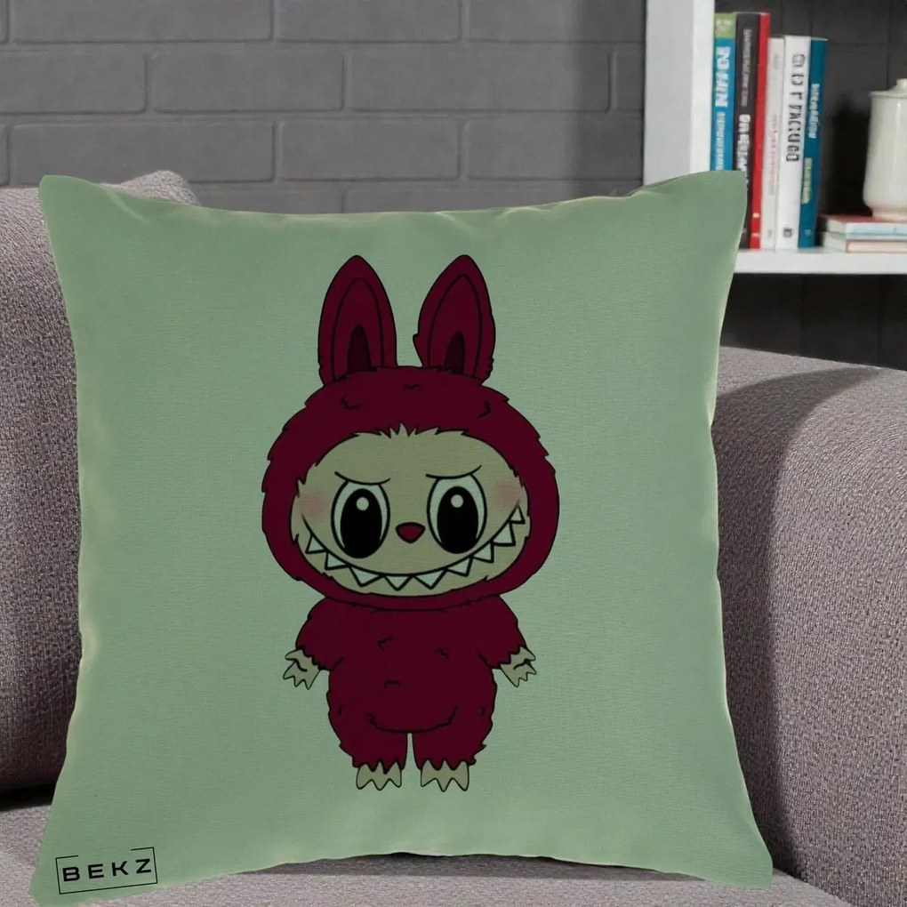 Perna Personalizata Labubu Rosu-Visiniu Solo, 40x40 cm, Verde, Husa Detasabila, Perna Inclusa, BEKZ®