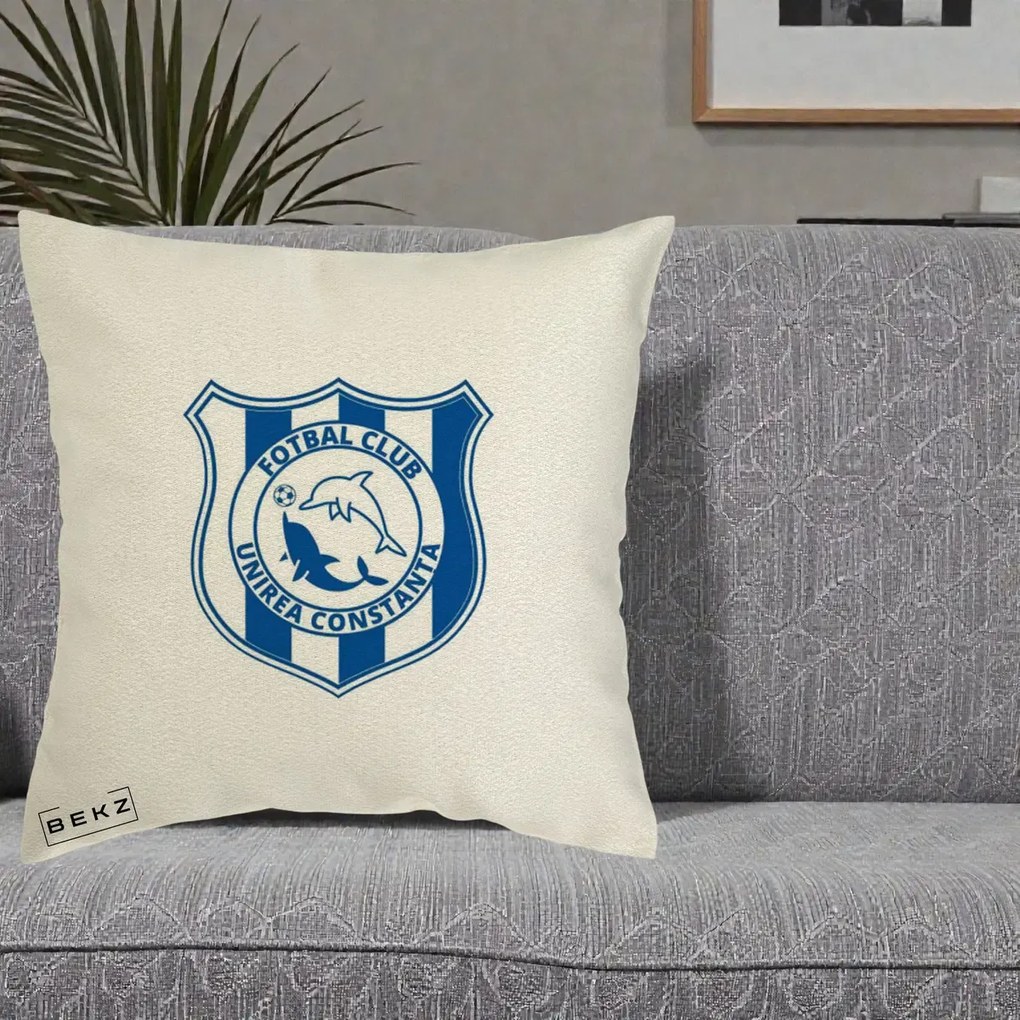 Perna Personalizata FC Unirea Constanta Fotbal, 40x40 cm, Ecru, Husa Detasabila, Perna Inclusa, BEKZ®