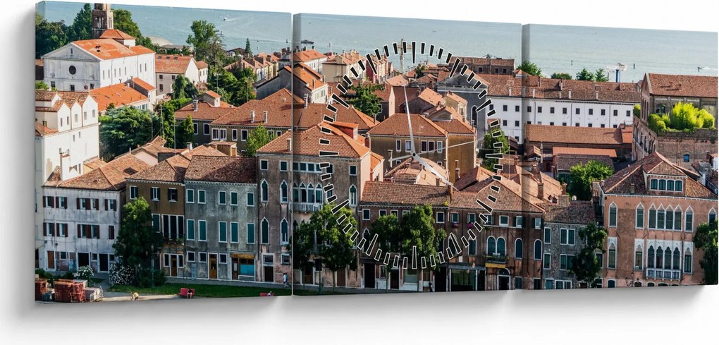 Tablou - Vedere aeriană a orașului (cu ceas) (90x30 cm)