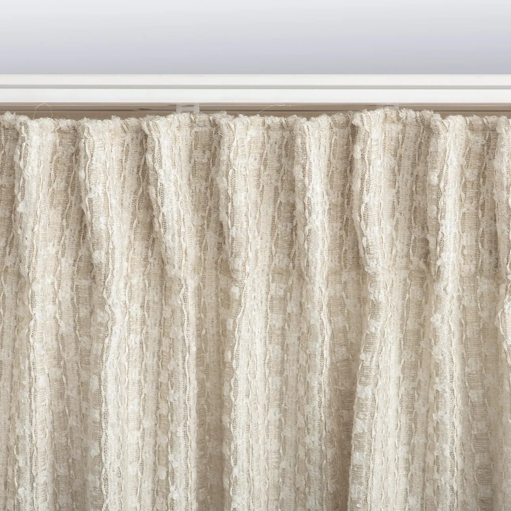 Perdea cu bandă de pliuri