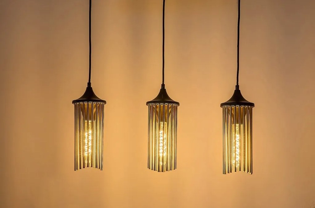 Lustra suspendata design modern Roxas