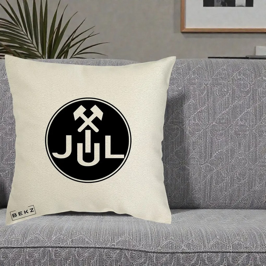 Perna Personalizata JUL Jiul Lupeni Fotbal, 40x40 cm, Ecru, Husa Detasabila, Perna Inclusa, BEKZ®