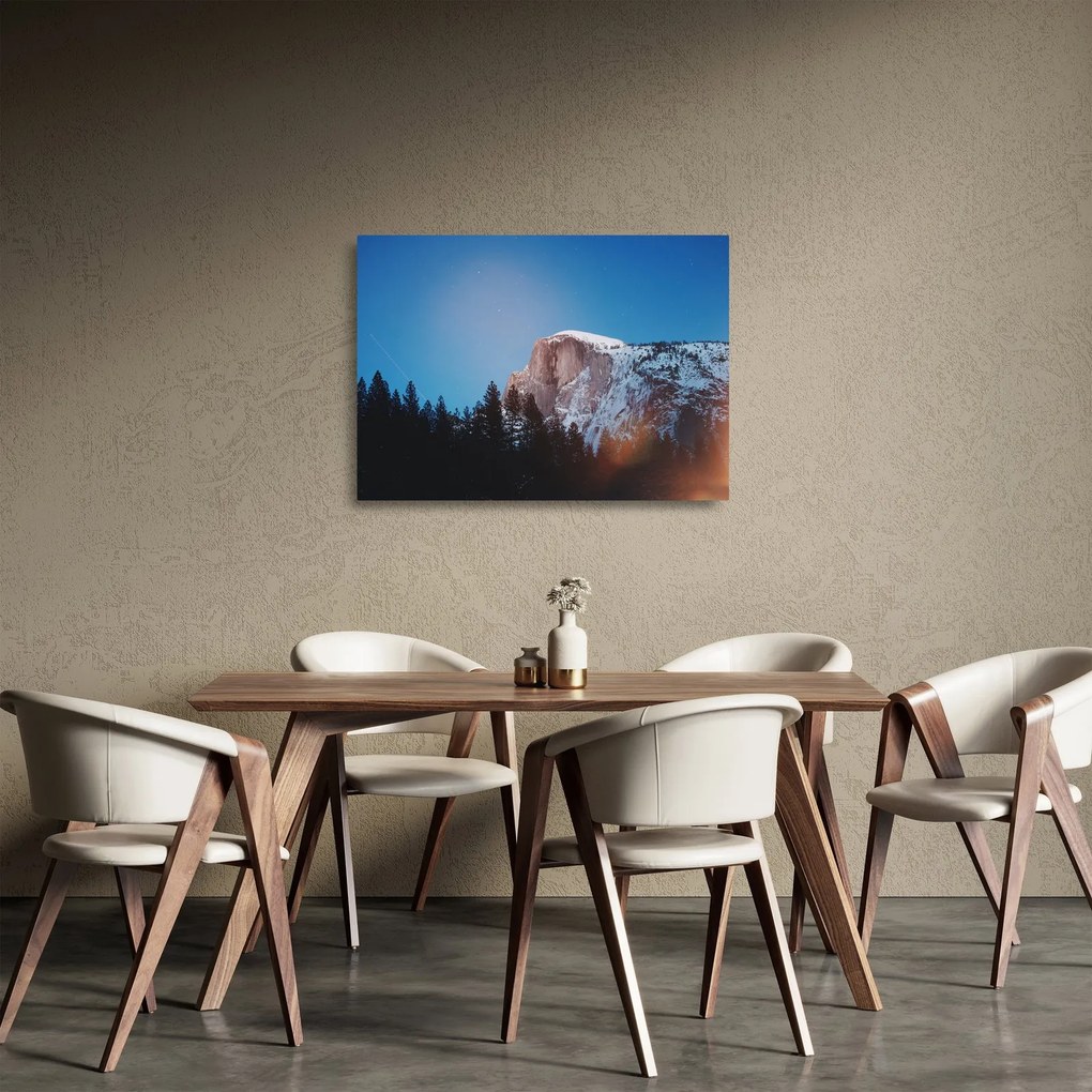 Tablou pe sticlă - Crestele munților noaptea (70x50 cm)