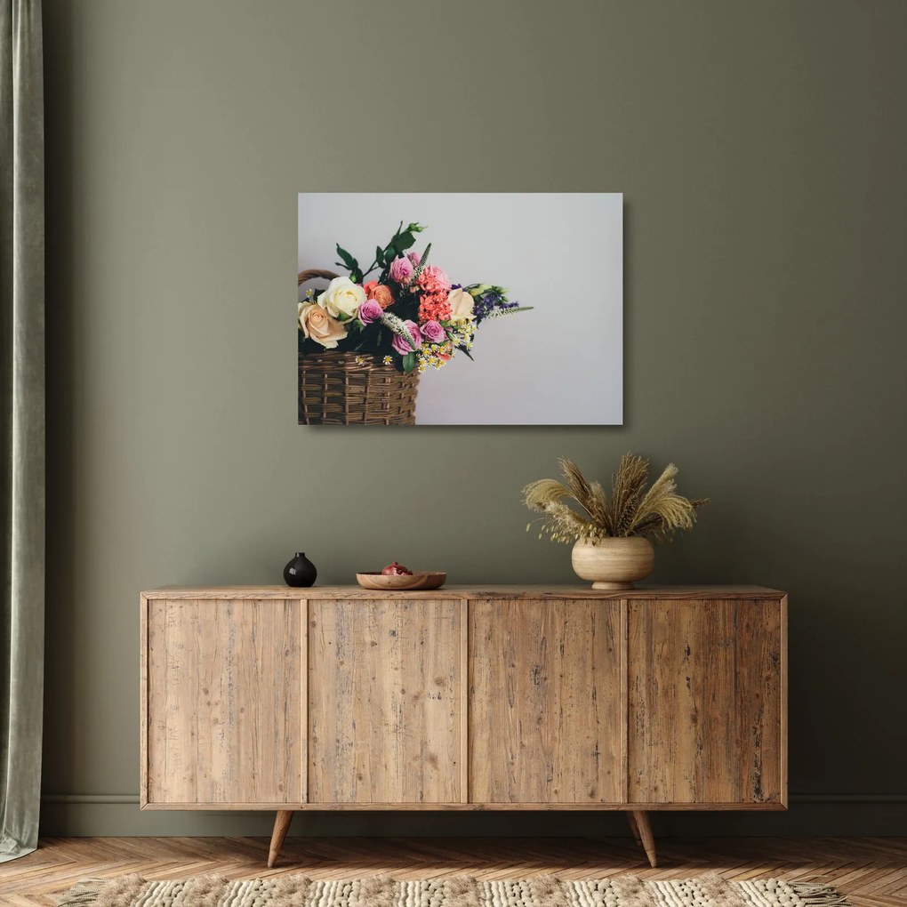 Tablou pe sticlă cu coș și flori (70x50 cm)