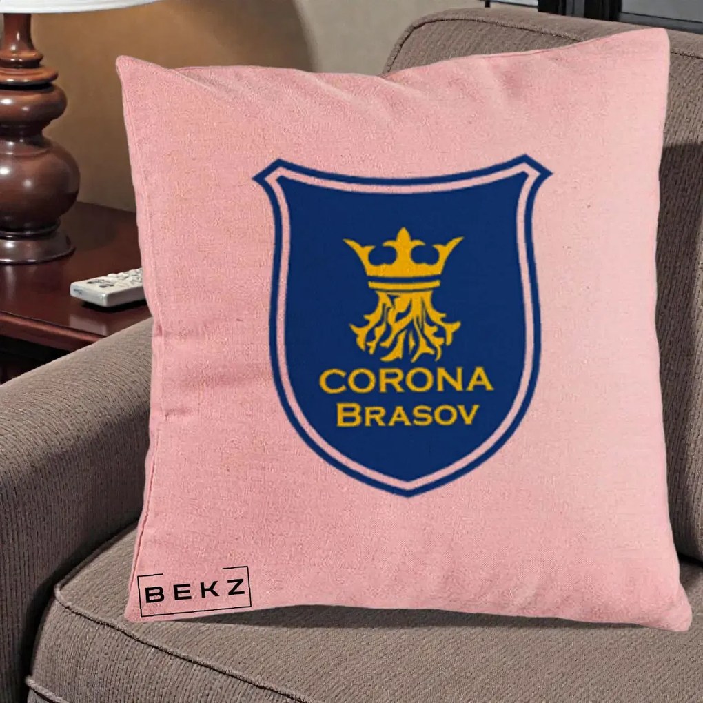 Perna Personalizata Corona Brasov Fotbal, 40x40 cm, Roz, Husa Detasabila, Perna Inclusa, BEKZ®