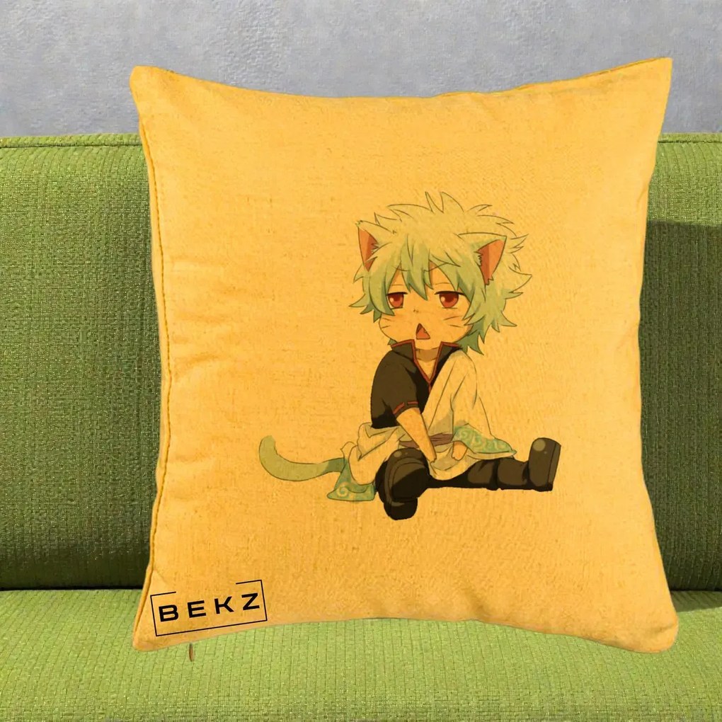 Perna Personalizata Gintama Gintoki Chibi Pisica, 40x40 cm, Galben, Husa Detasabila, Perna Inclusa, BEKZ®