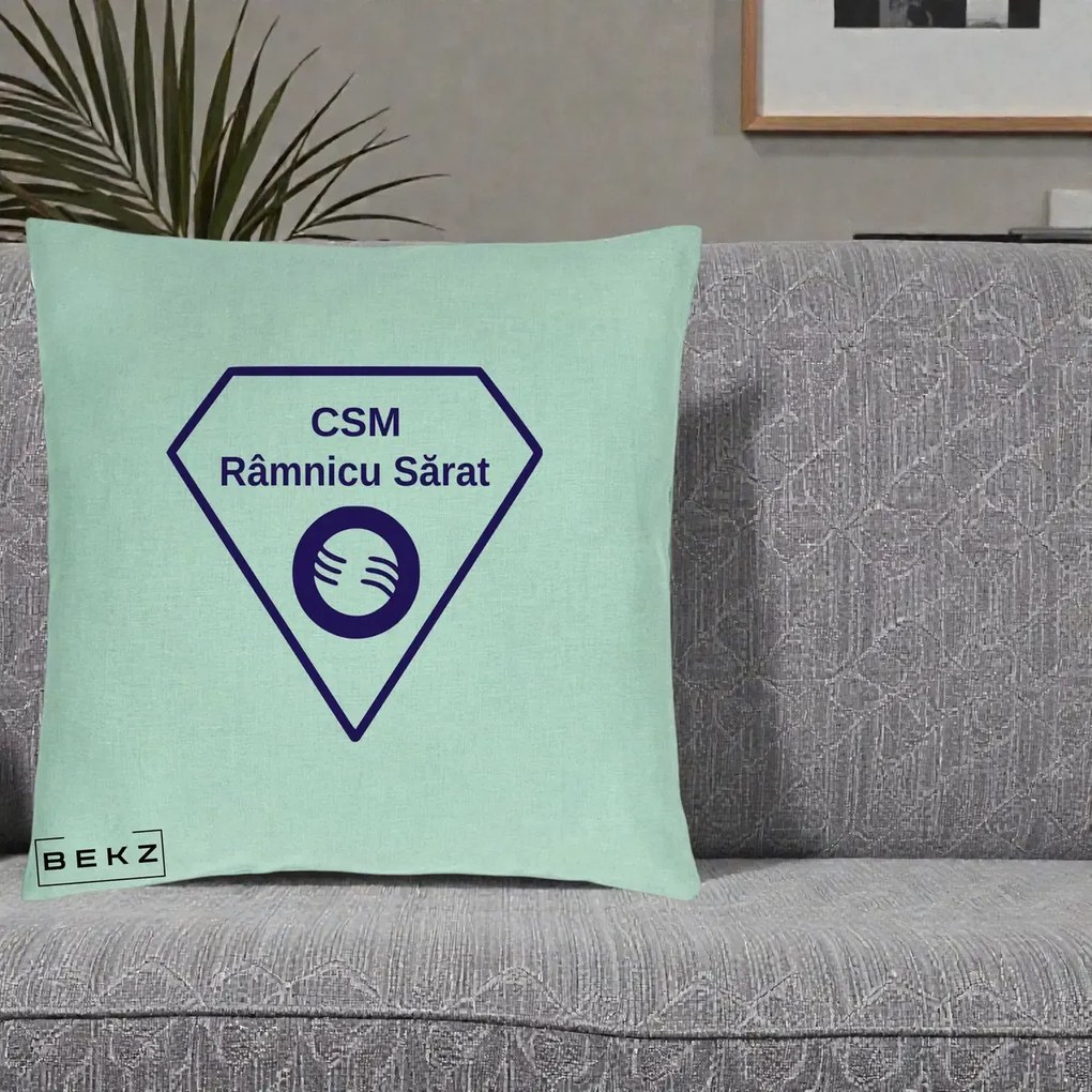 Perna Personalizata CSM Ramnicu Sarat Fotbal, 40x40 cm, Verde Menta, Husa Detasabila, Perna Inclusa, BEKZ®