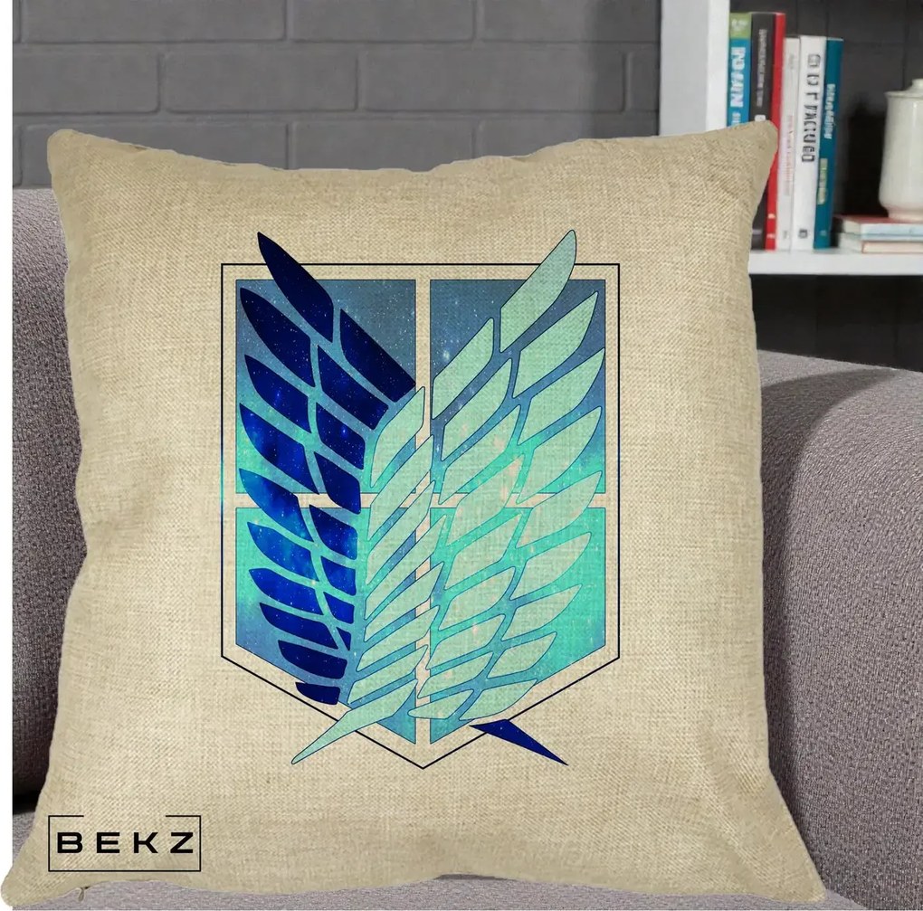 Perna Personalizata Attack on Titan Wings of Freedom, 40x40 cm, Crem, Husa Detasabila, Perna Inclusa, BEKZ®