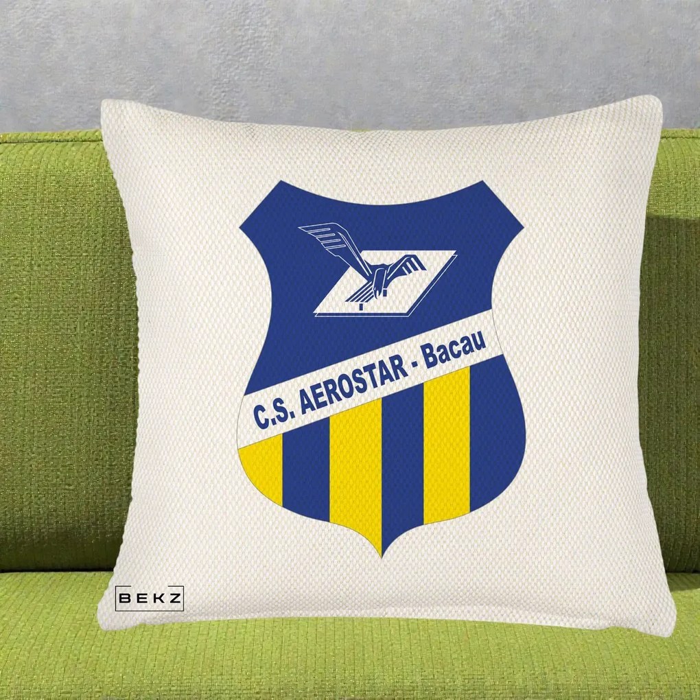 Perna Personalizata CS Aerostar Bacau Fotbal, 40x40 cm, Crem Reliefat, Husa Detasabila, Perna Inclusa, BEKZ®