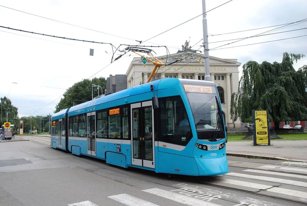 Tramvai modern cu uși funcționale, 47 cm