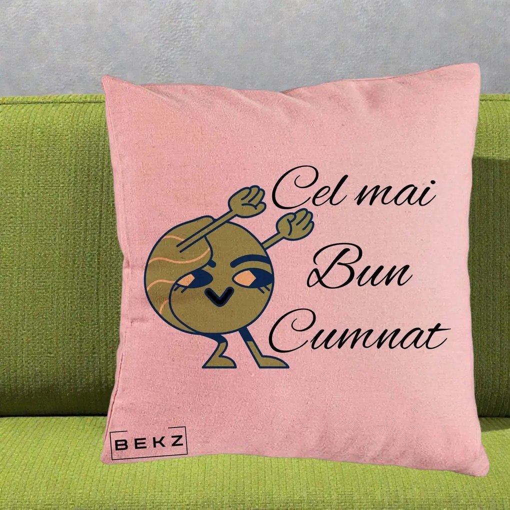 Cadou pentru Cumnat - Perna Personalizata Cel mai Bun Cumnat cu Personaj Funny Verde, 40x40 cm, Roz, Husa Detasabila, Perna Inclusa, BEKZ®