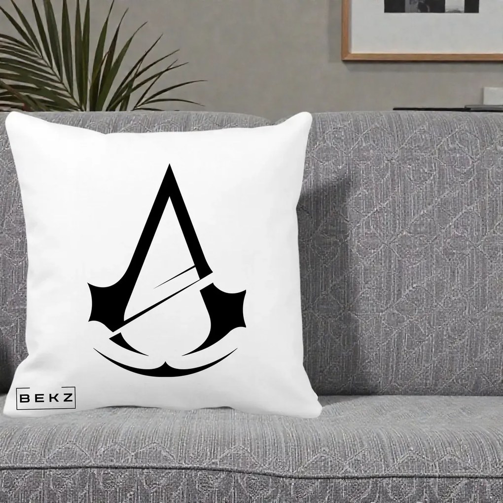 Perna Personalizata Assassin's Creed Minimalist, 40x40 cm, Alba Mata, Husa Detasabila, Perna Inclusa, BEKZ®