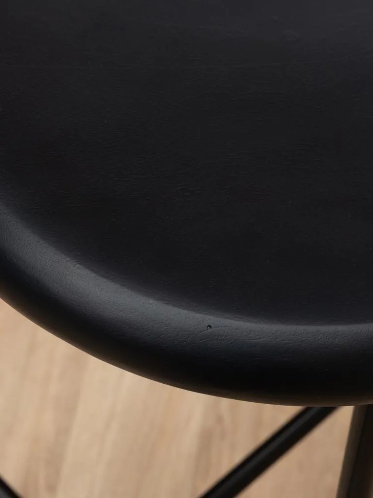 Scaun de bar din lemn de mango negru, cu structură din metal negru și detalii aurii, 60,5×32,5 cm, „Motta"