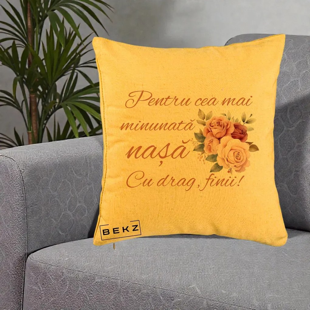 Cadou pentru Nasa - Perna Personalizata Pentru Cea mai Minunata Nasa Cu drag Finii, 40x40 cm, Galben, Husa Detasabila, Perna Inclusa, BEKZ®