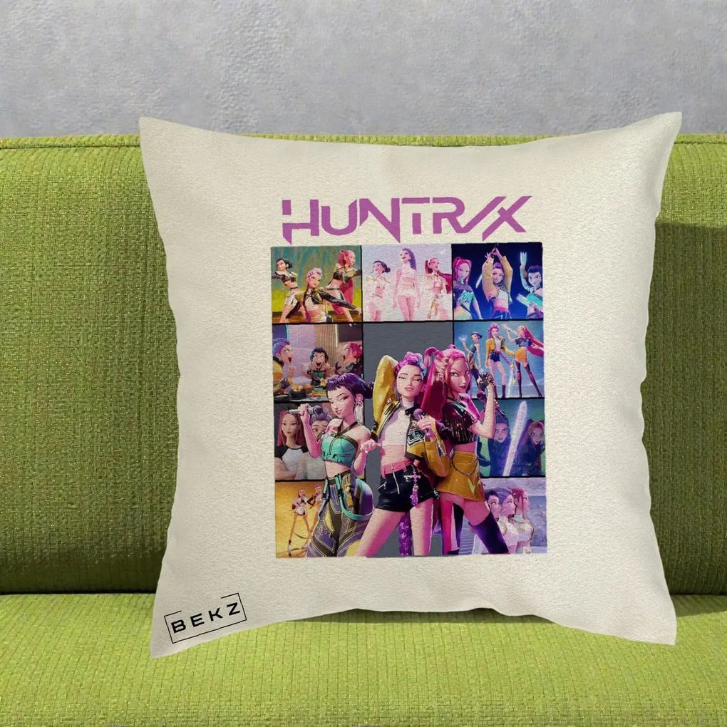 Perna Personalizata K-pop HUNTRX Colaj Animat Foto Grup, 40x40 cm, Ecru, Husa Detasabila, Perna Inclusa, BEKZ®