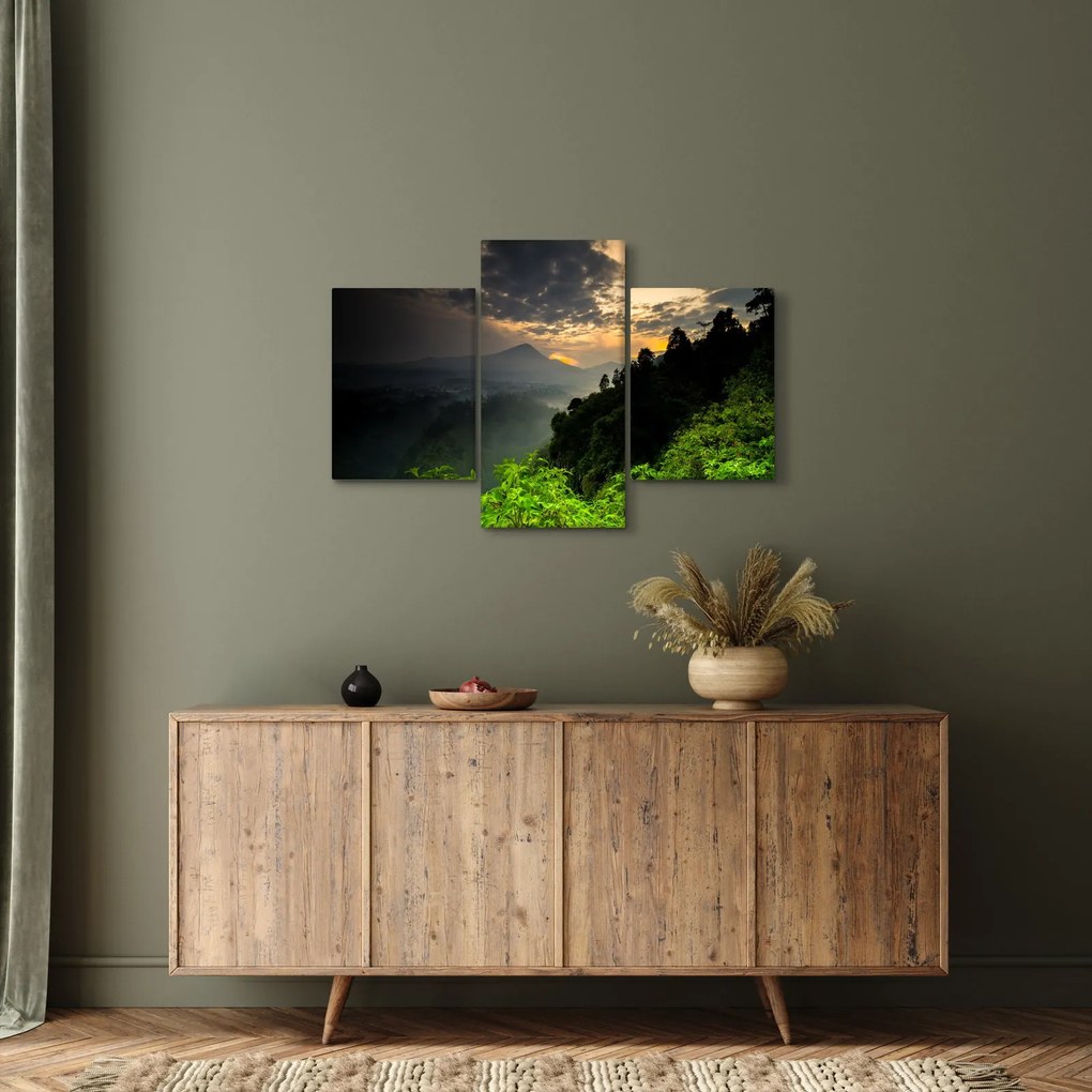 Tablou - peisaj montan verde (90x60 cm)