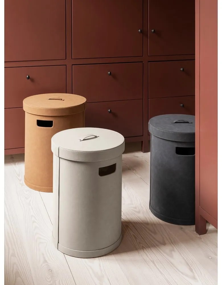 Coș de rufe bej din piele artificială Sahla M – Blomus