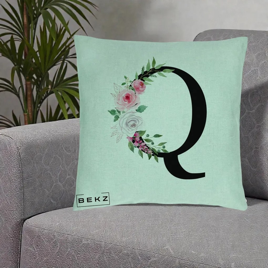 Cadou Personalizat - Perna Personalizata Monograma Florala Litera Q, 40x40 cm, Verde Menta, Husa Detasabila, Perna Inclusa, BEKZ®